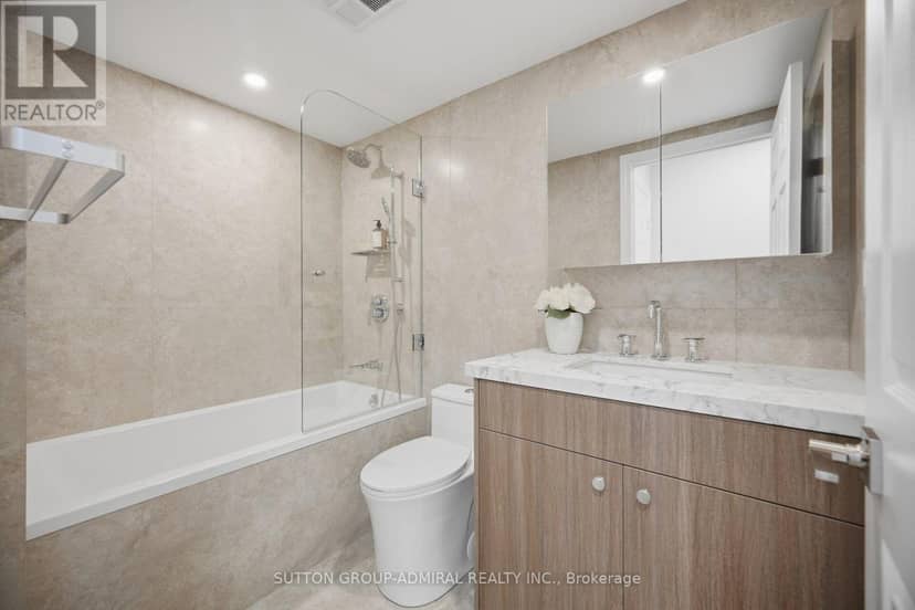 411 - 1 Aberfoyle Crescent — photo 20 of 35