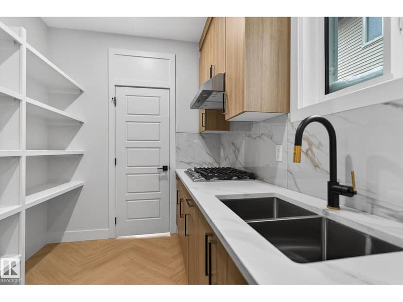 2316 63 AV NE — photo 18 of 40
