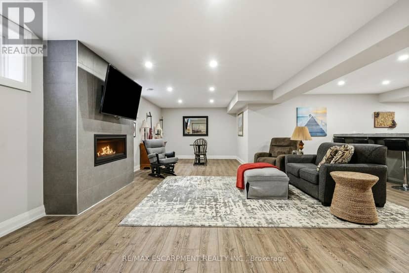 42 Carlton Avenue — photo 30 of 40
