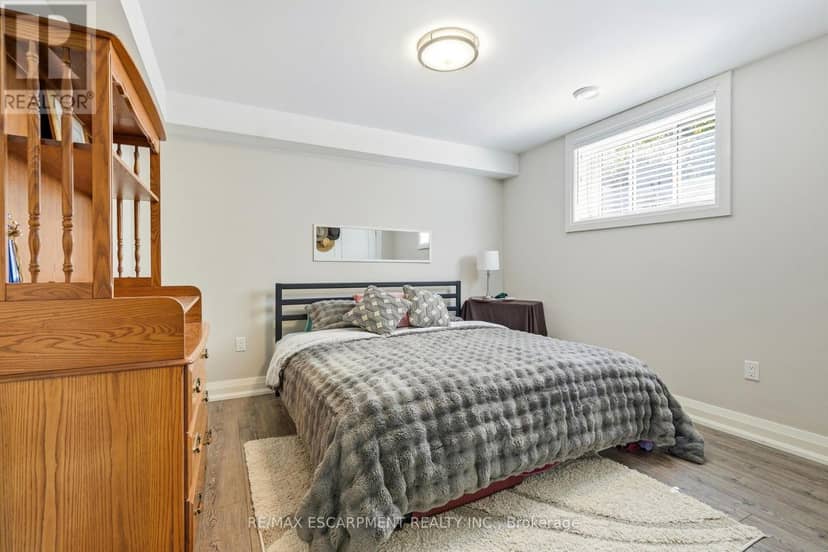 42 Carlton Avenue — photo 38 of 40
