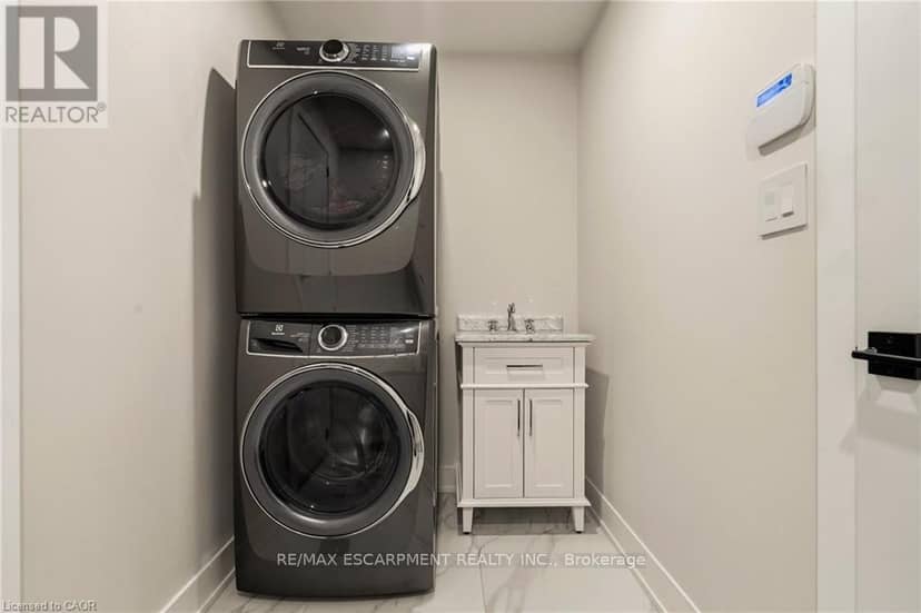 204 Fallingbrook Drive — photo 22 of 40