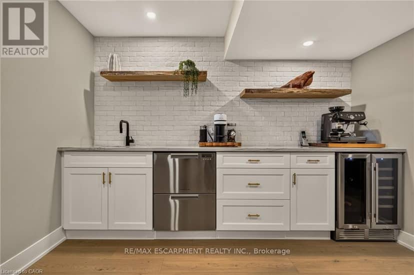 204 Fallingbrook Drive — photo 38 of 40