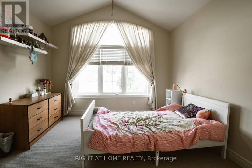 18 Joyce Crescent — photo 18 of 40