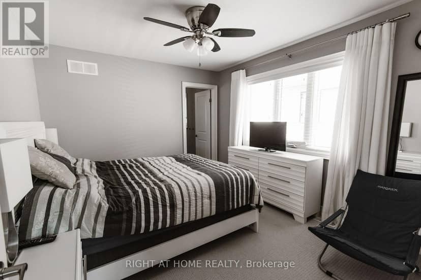 18 Joyce Crescent — photo 22 of 40