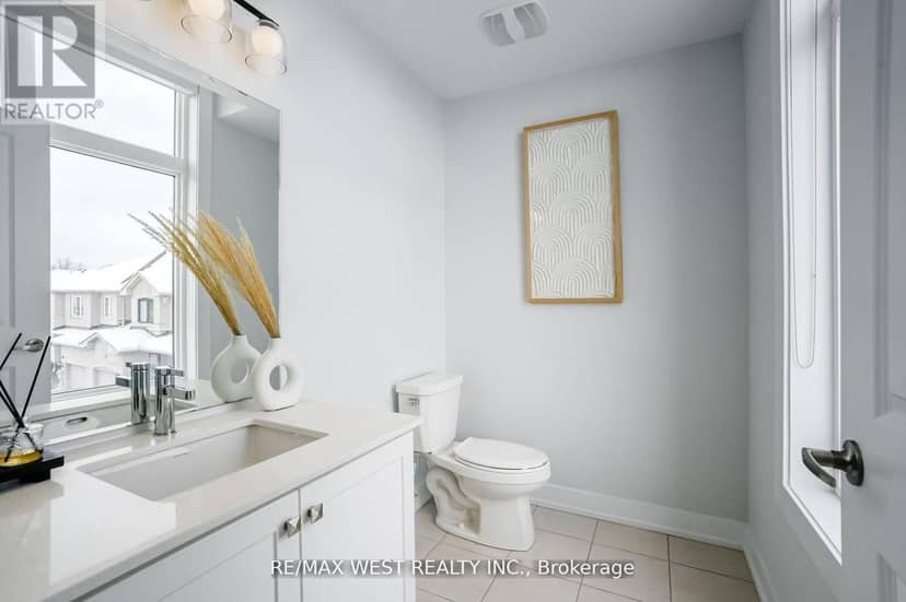 223 - 9560 Islington Avenue — photo 18 of 40