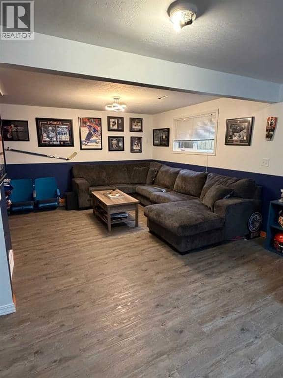 5126 Norfolk Avenue — photo 13 of 19