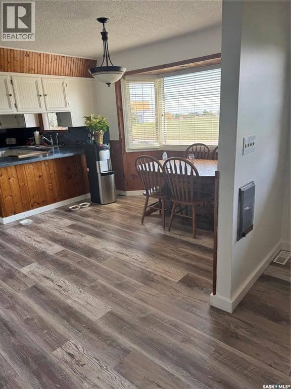 203 MacDonald STREET — photo 6 of 16