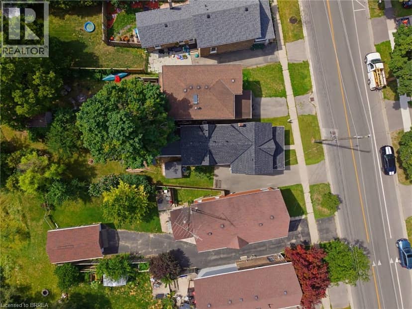 112 GRAND RIVER Avenue — photo 37 of 40
