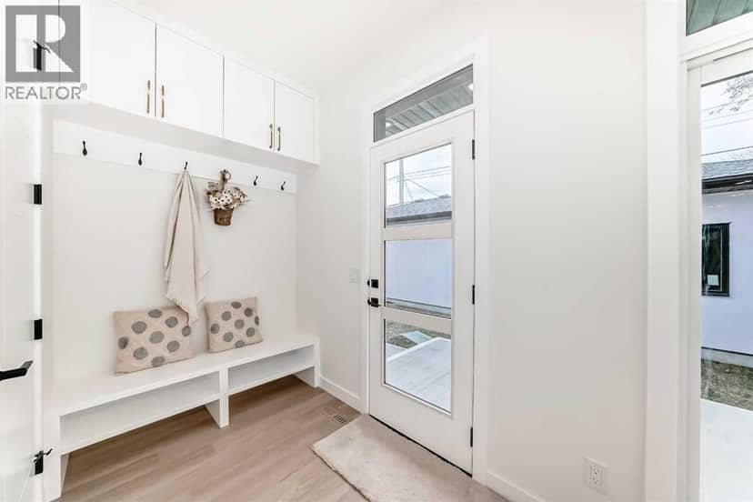39B Moncton Road NE — photo 14 of 40