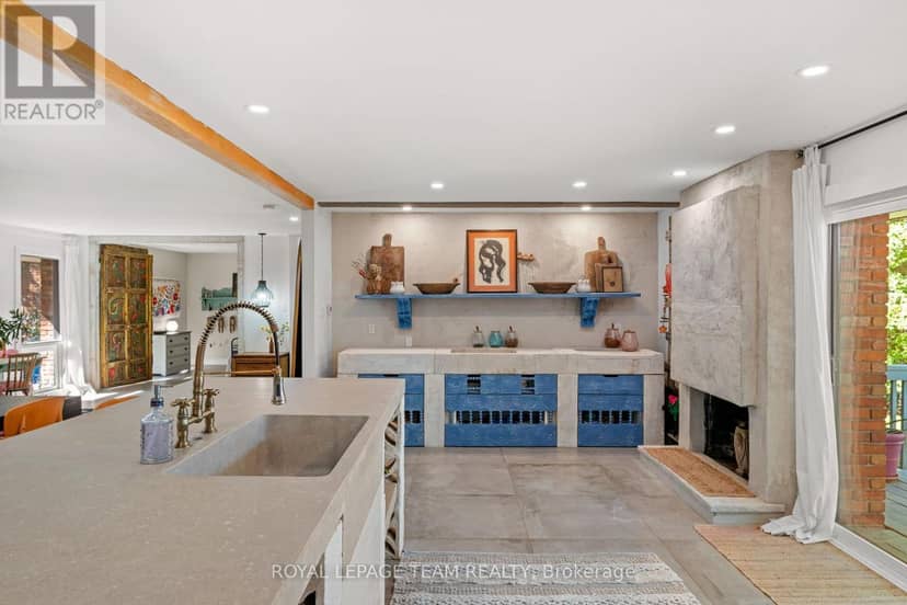 33 Rutherford Crescent — photo 25 of 40