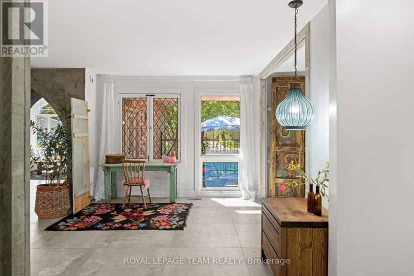 33 Rutherford Crescent — photo 26 of 40
