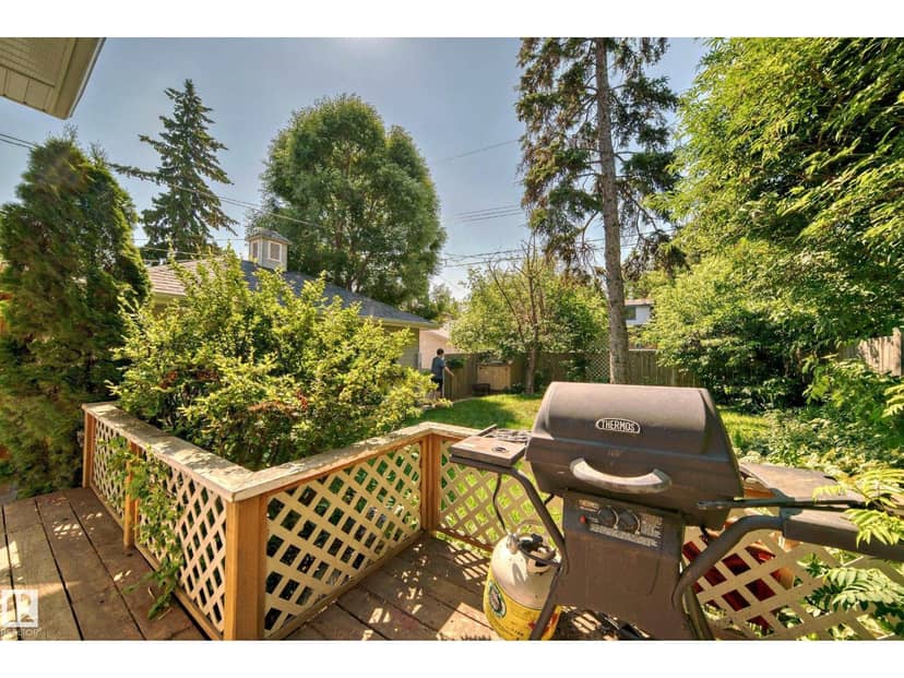 11643 76 AV NW, Edmonton, photo 2