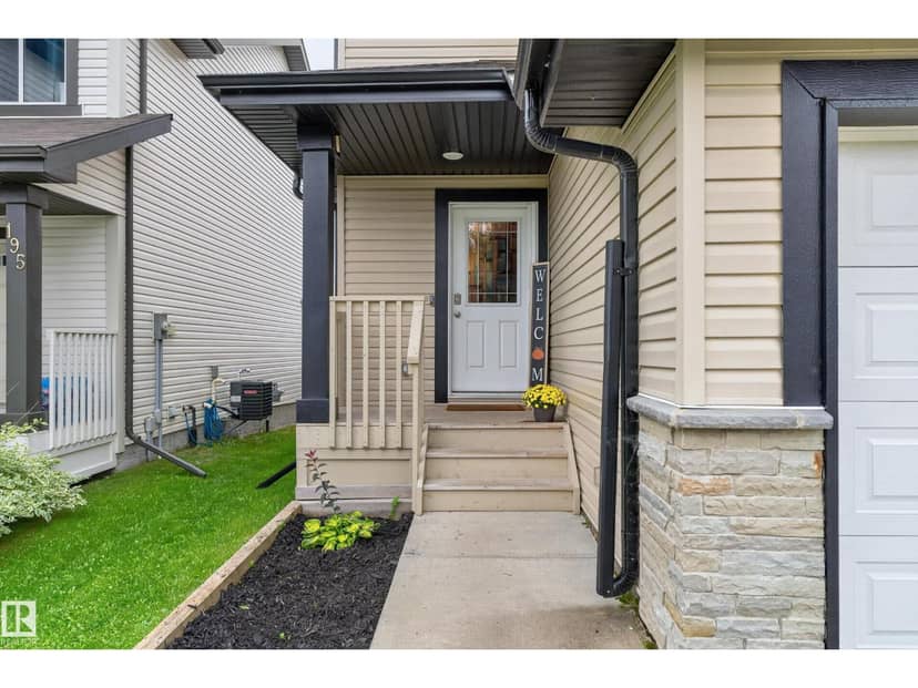 193 Santana, Fort Saskatchewan, photo 3