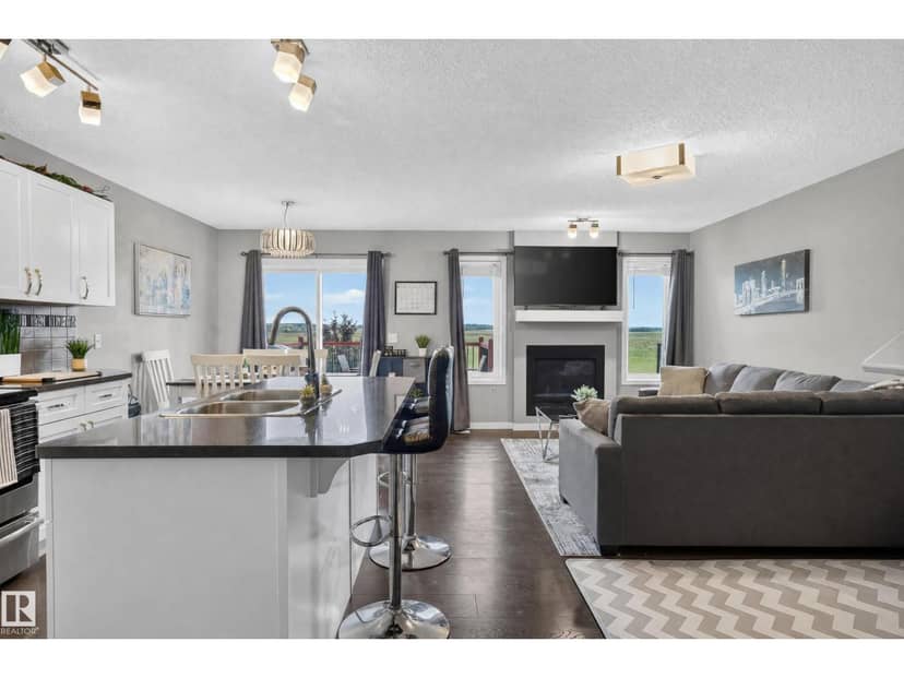 193 Santana, Fort Saskatchewan, photo 7