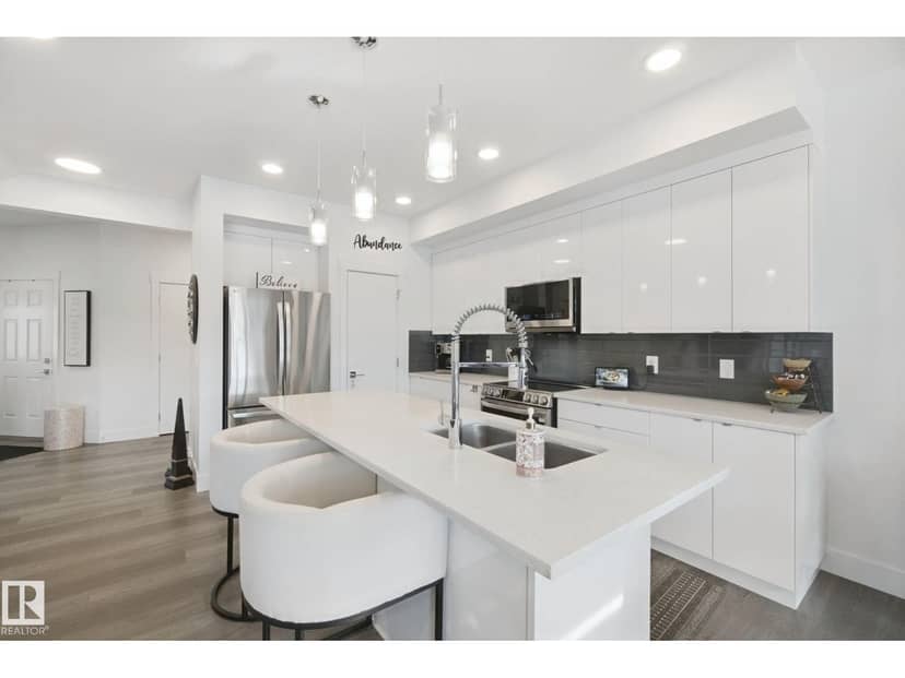153 Cavanagh CM SW, Edmonton, photo 7