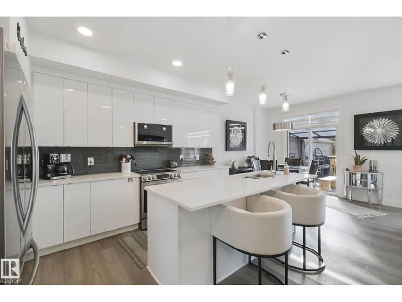 153 Cavanagh CM SW — photo 9 of 40