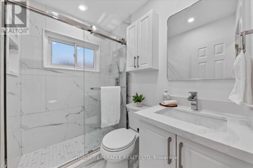 18 Elderfield Crescent — photo 20 of 40