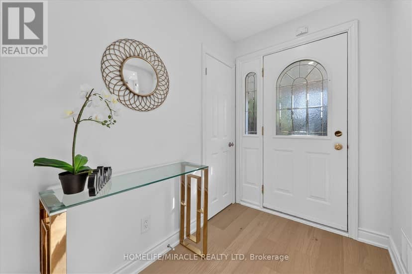 18 Elderfield Crescent, Toronto, photo 5
