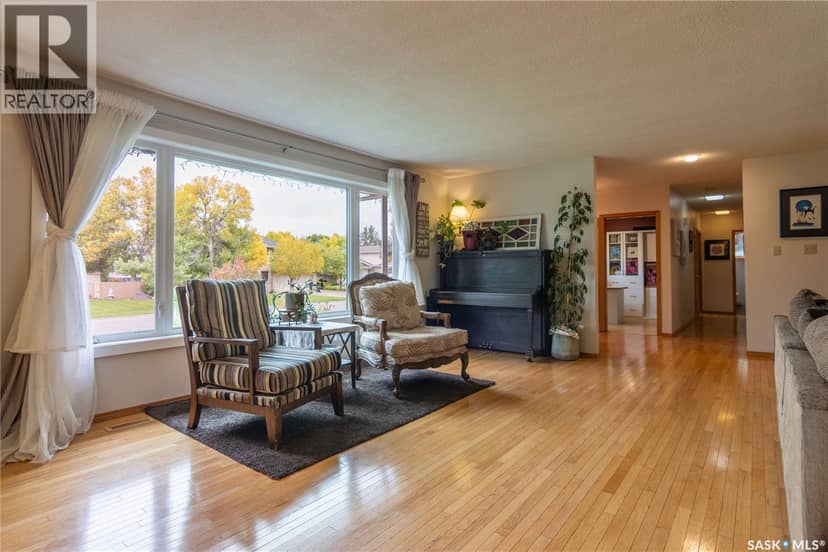 517 East DRIVE — photo 37 of 40