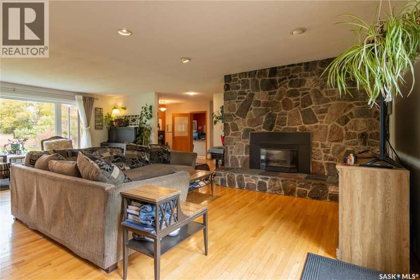 517 East DRIVE — photo 34 of 40