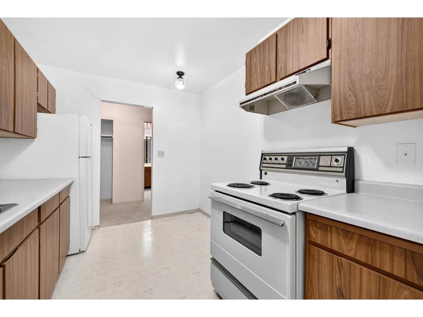 207 1760 SOUTHMERE CRESCENT, Surrey, photo 6