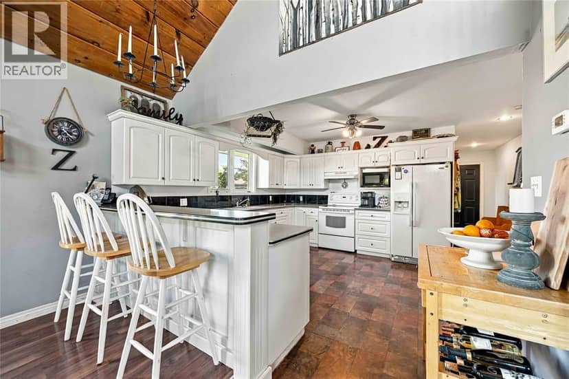 54 Napoleon Street — photo 13 of 40