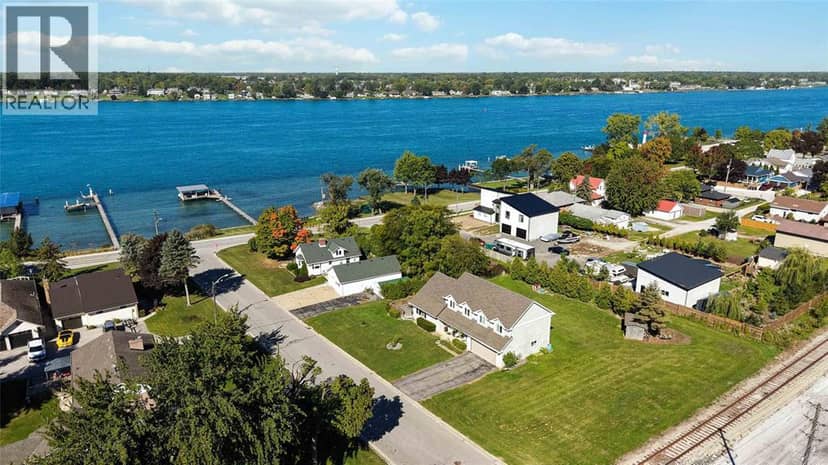 54 Napoleon Street, St. Clair