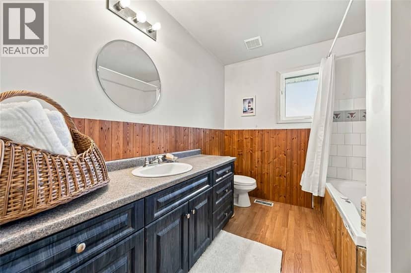 54 Napoleon Street — photo 33 of 40