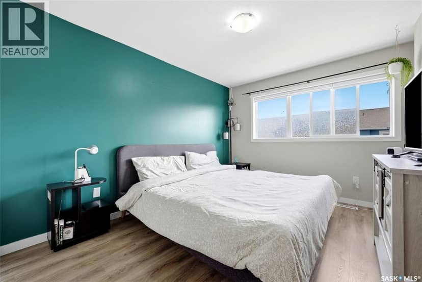 302B 3355 Green Poppy STREET — photo 18 of 25
