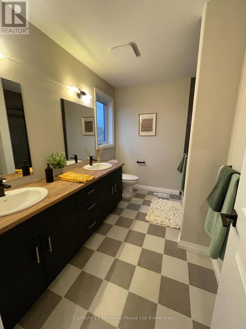 339 Anderson Street, Woodstock, photo 8
