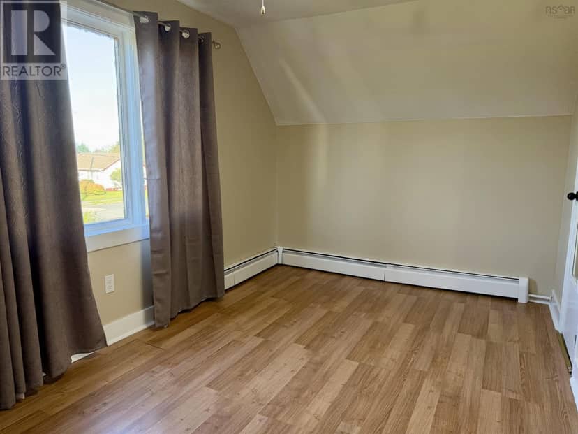 16 Rosewood Avenue — photo 19 of 40