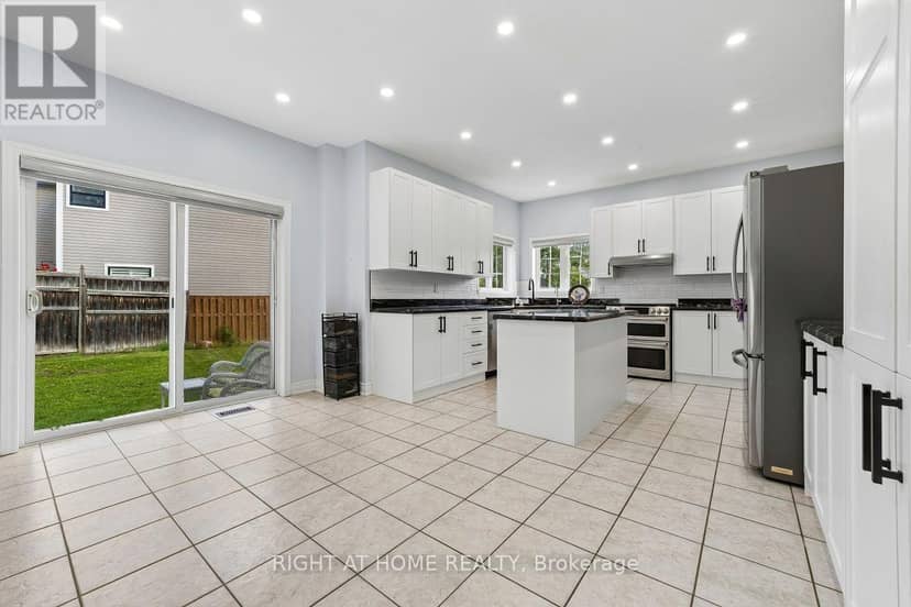 23 Croxall Boulevard — photo 13 of 40