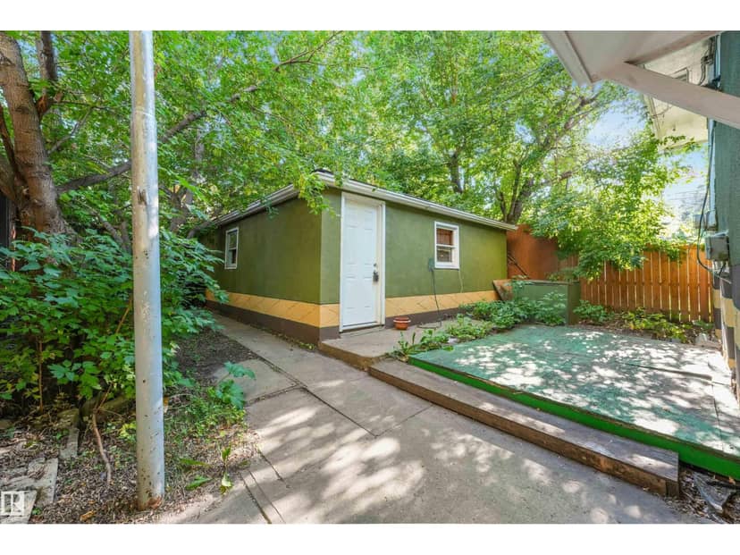 9347 105 AV NW NW — photo 10 of 40