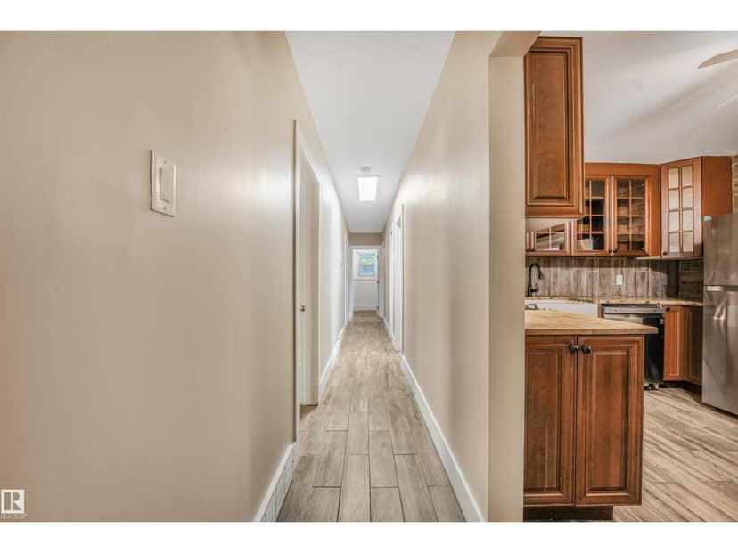 9347 105 AV NW NW — photo 15 of 40