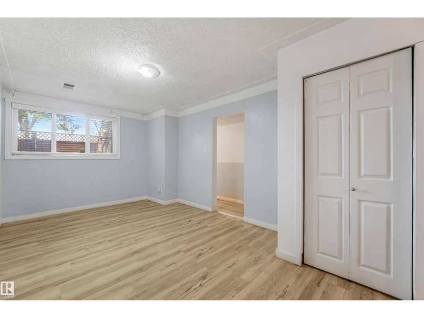9347 105 AV NW NW — photo 36 of 40