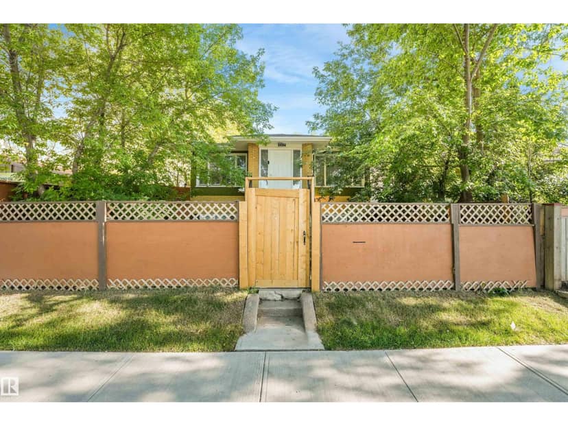 9347 105 AV NW NW, Edmonton, photo 3