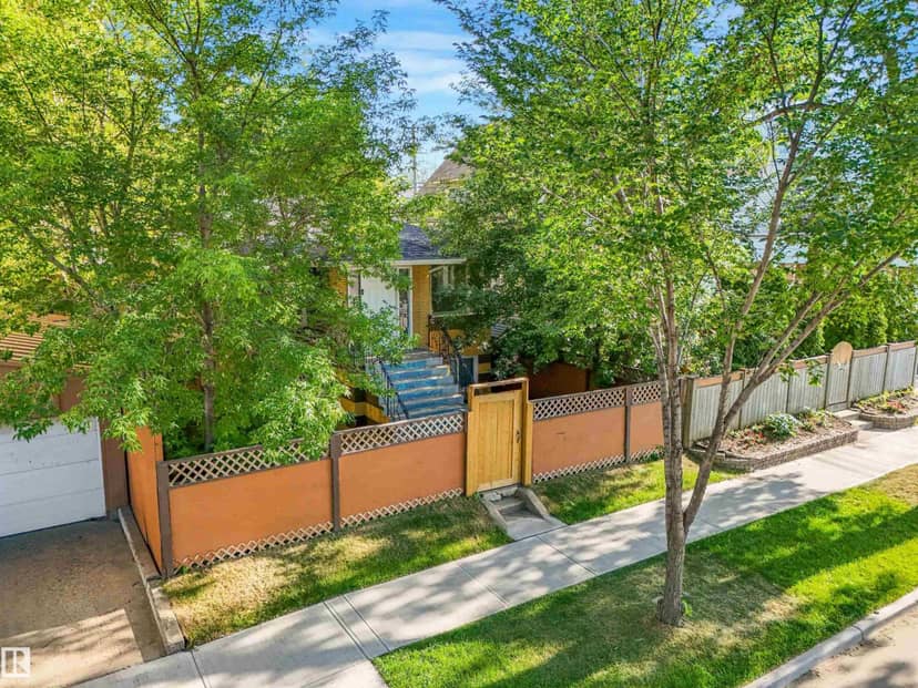 9347 105 AV NW NW, Edmonton, photo 2