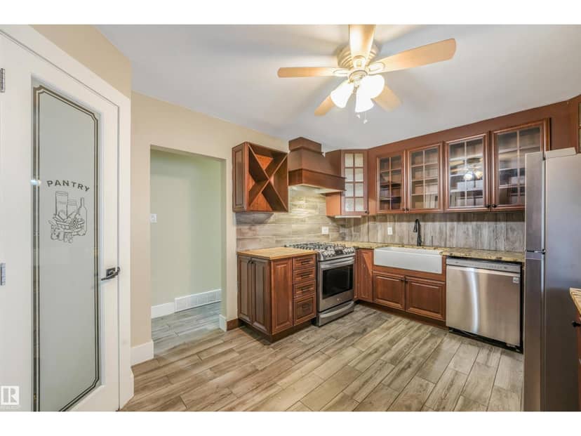 9347 105 AV NW NW — photo 20 of 40