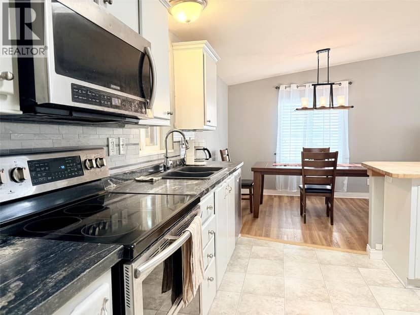 411 3rd Avenue S, Creston