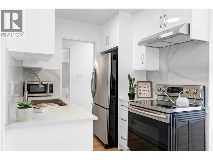 201 225 W 3RD STREET, North Vancouver, photo 3