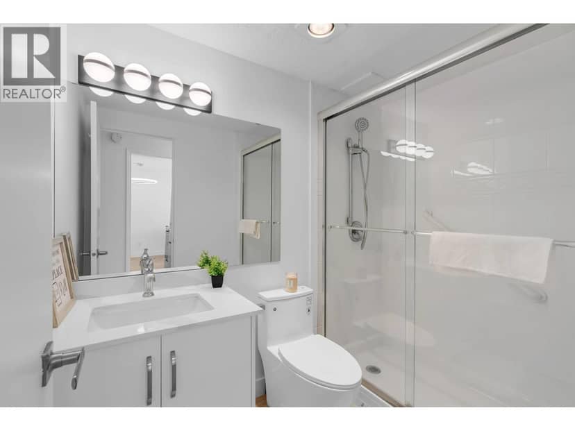 201 225 W 3RD STREET, North Vancouver, photo 5
