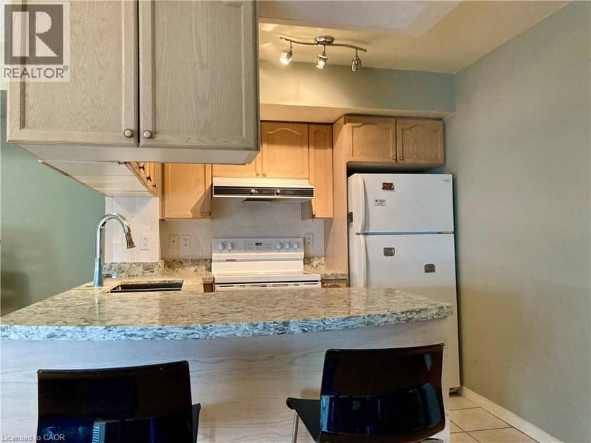 909 BAY Street Unit# 2304 — photo 4 of 15