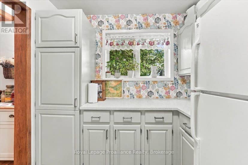 33 Lesley Drive — photo 17 of 38