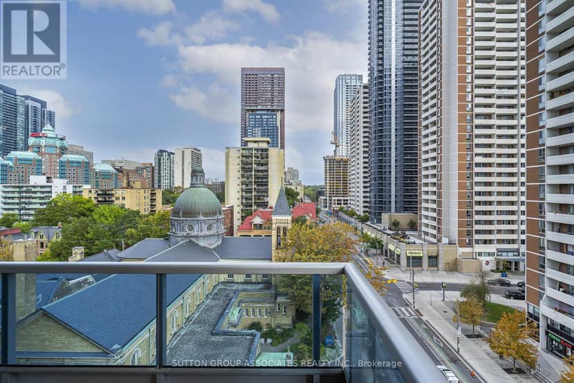 703 - 500 Sherbourne Street — photo 10 of 40