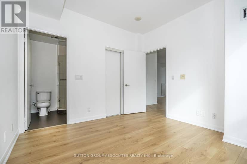 703 - 500 Sherbourne Street — photo 19 of 40