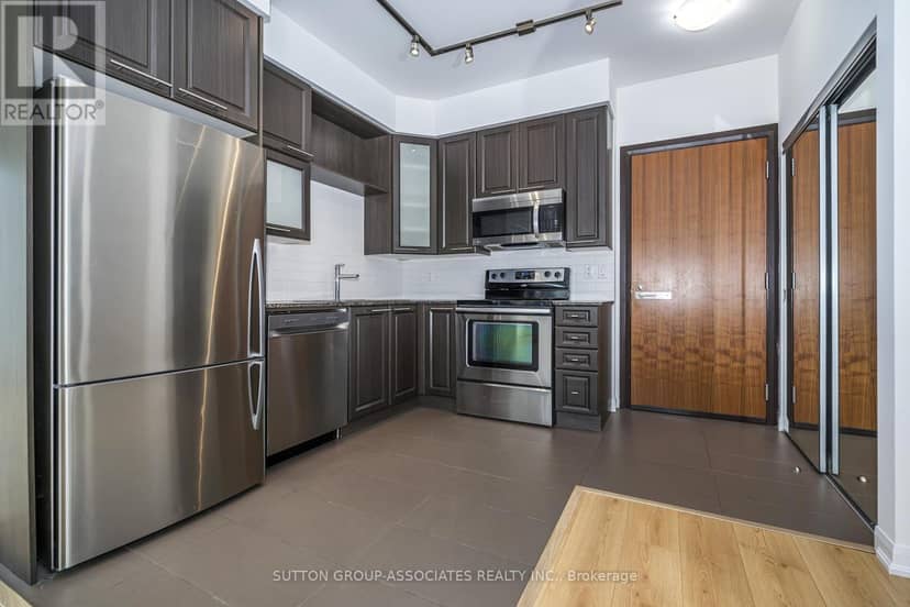 703 - 500 Sherbourne Street — photo 2 of 40