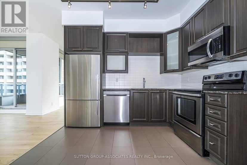 703 - 500 Sherbourne Street — photo 3 of 40