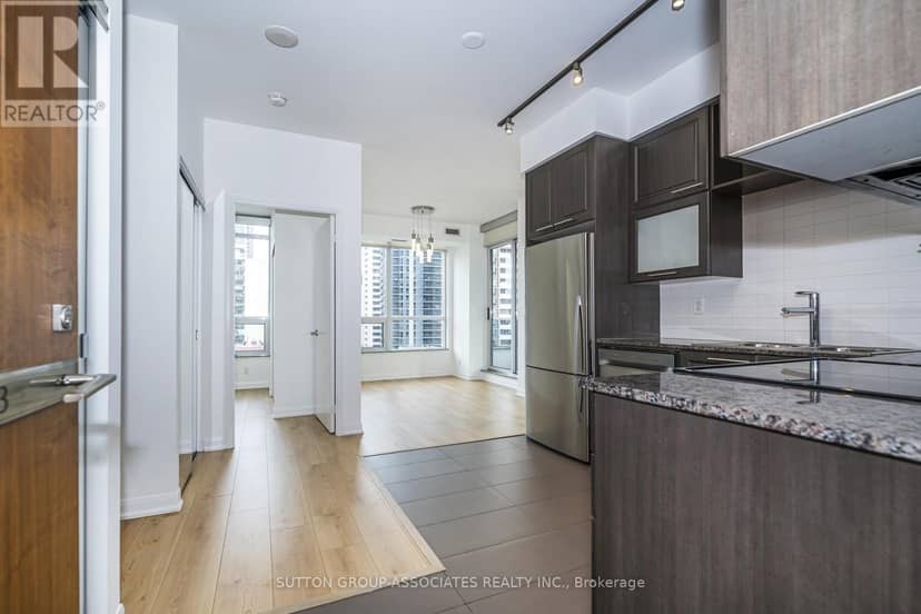 703 - 500 Sherbourne Street — photo 5 of 40