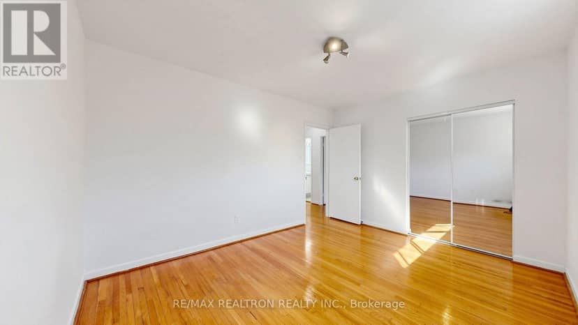 23 Lesgay Crescent — photo 20 of 40
