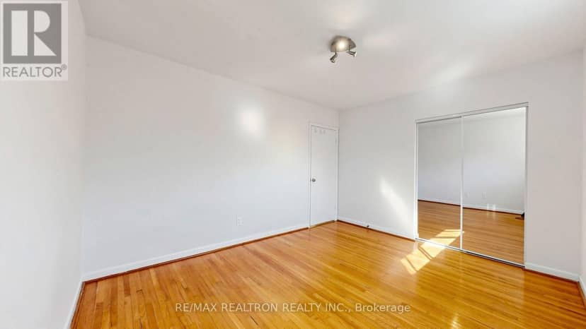 23 Lesgay Crescent — photo 21 of 40
